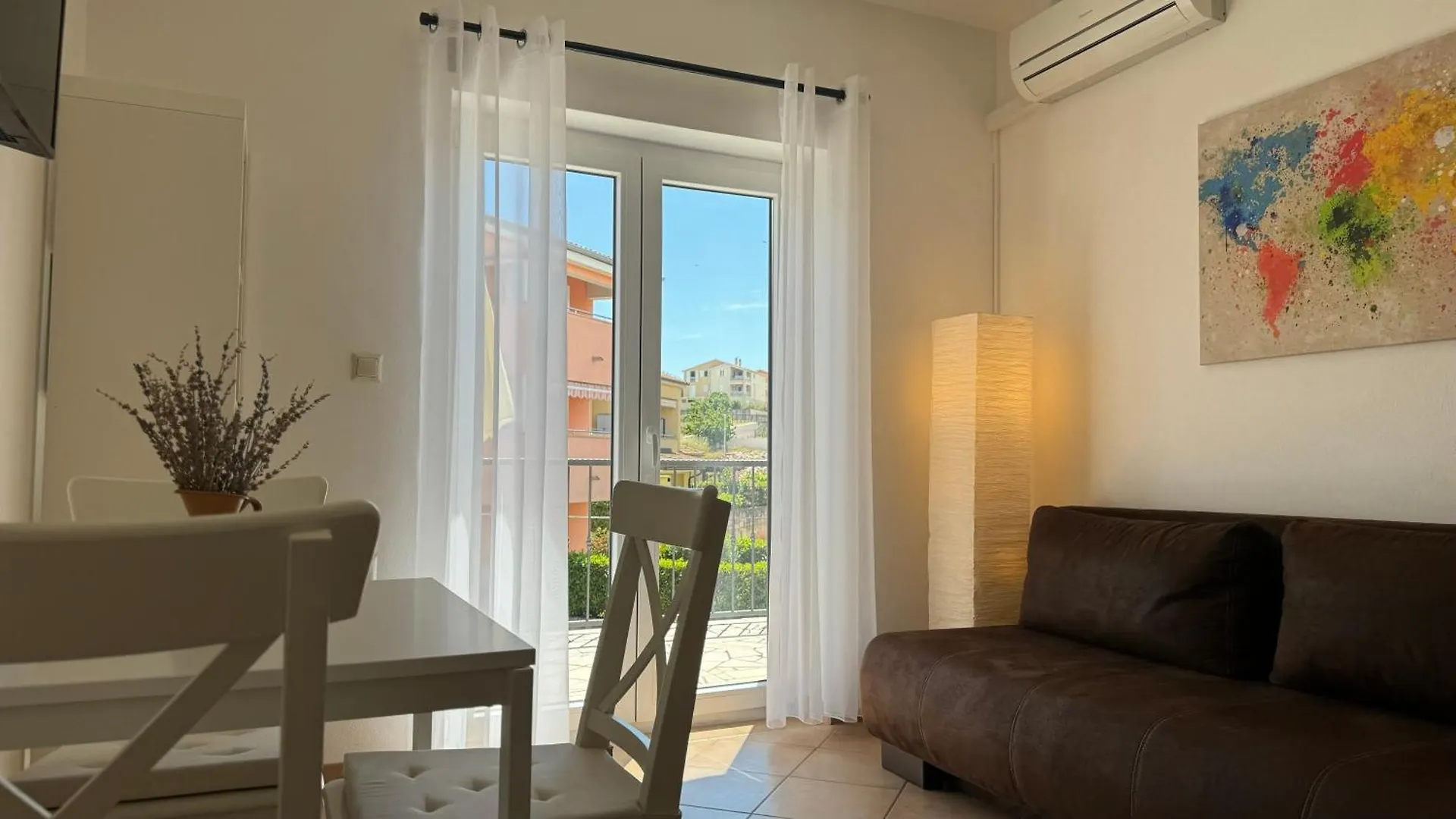 Apartments Ein Haus In Der Sonne Malinska 0*,  Croatia