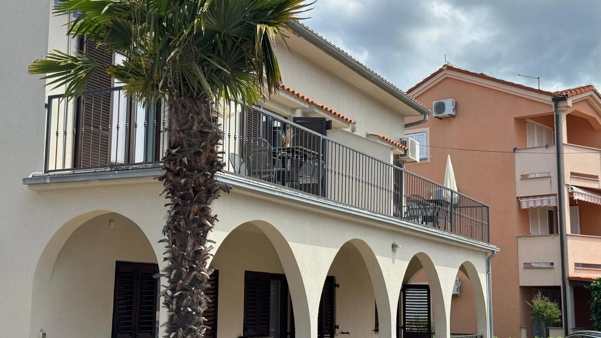 Apartments Ein Haus In Der Sonne Malinska