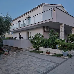 Apartment Melin, Malinska